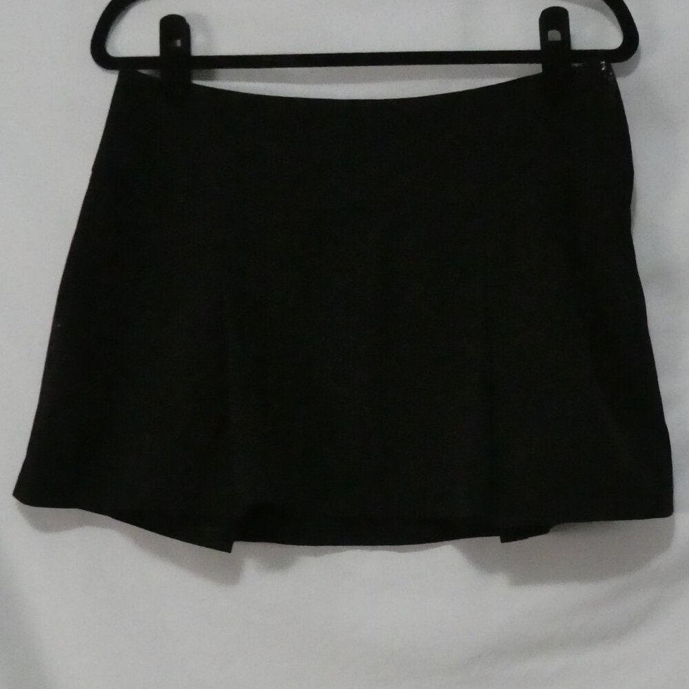URBAN BEHAVIOR large Black Mini Skirt Side Zipper Closure Made In Canada 🟥🍁🟥